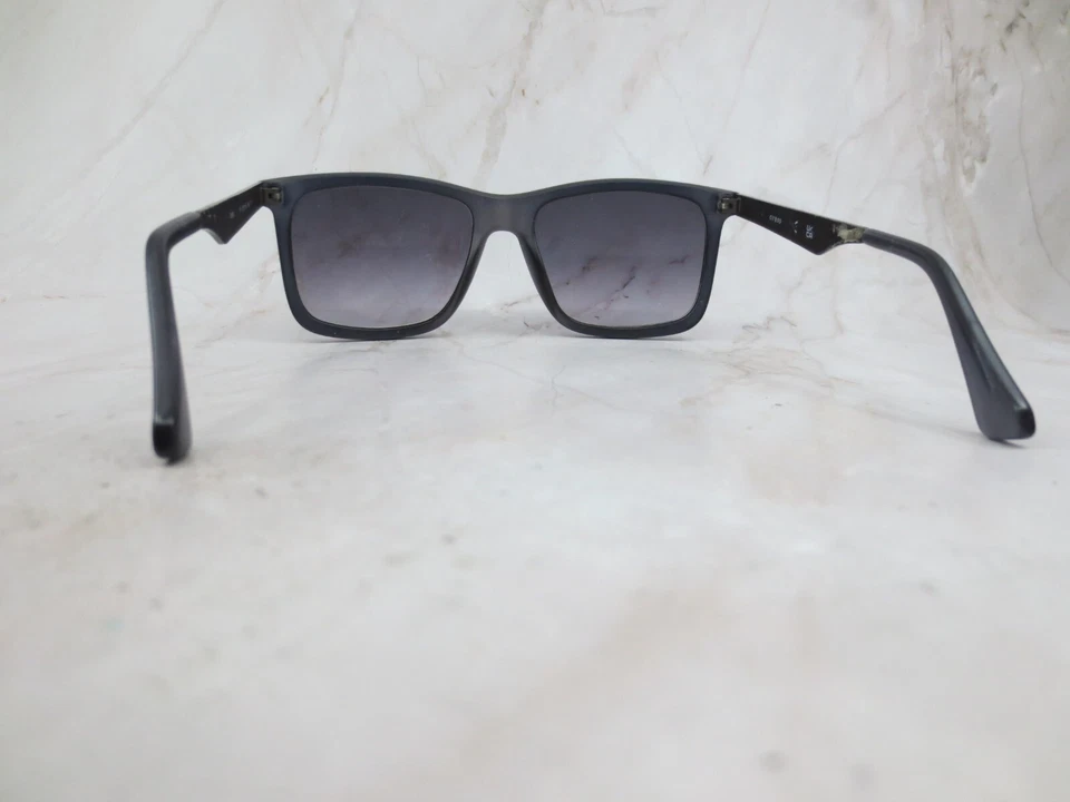 Gafas de sol Guess GFO marco unisex gris mate plástico borde completo cuadrado 57-18-140 Foto 4 de 4