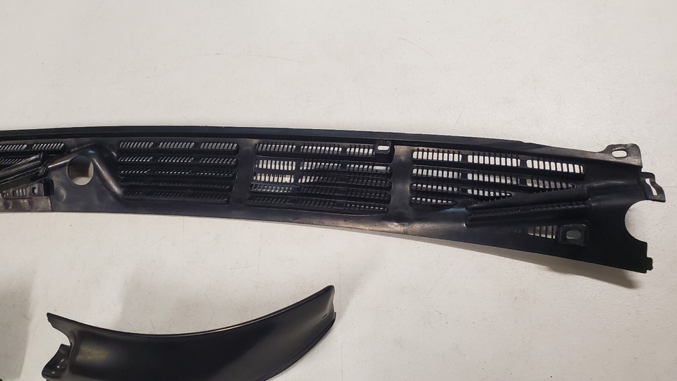 9505 Chevy S10 Blazer Windshield Wiper Cowl Trim Panel 3 Pc. SET GMC