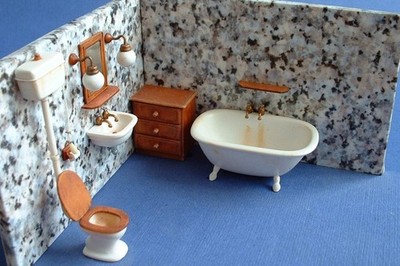 Bathroom / 1:35