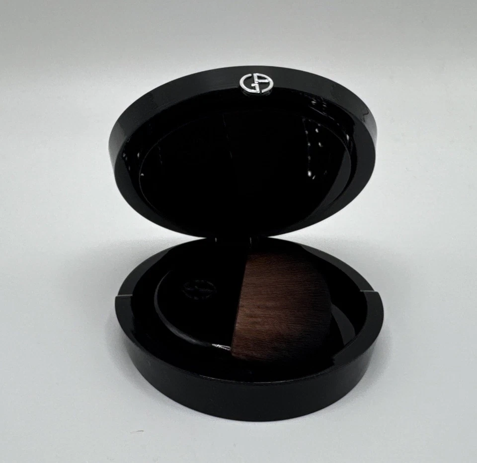 Giorgio Armani Luminous Silk Glow Fusion Powder ~ 11.5 ~ 3.5g / .12 Oz - Image 4 of 4