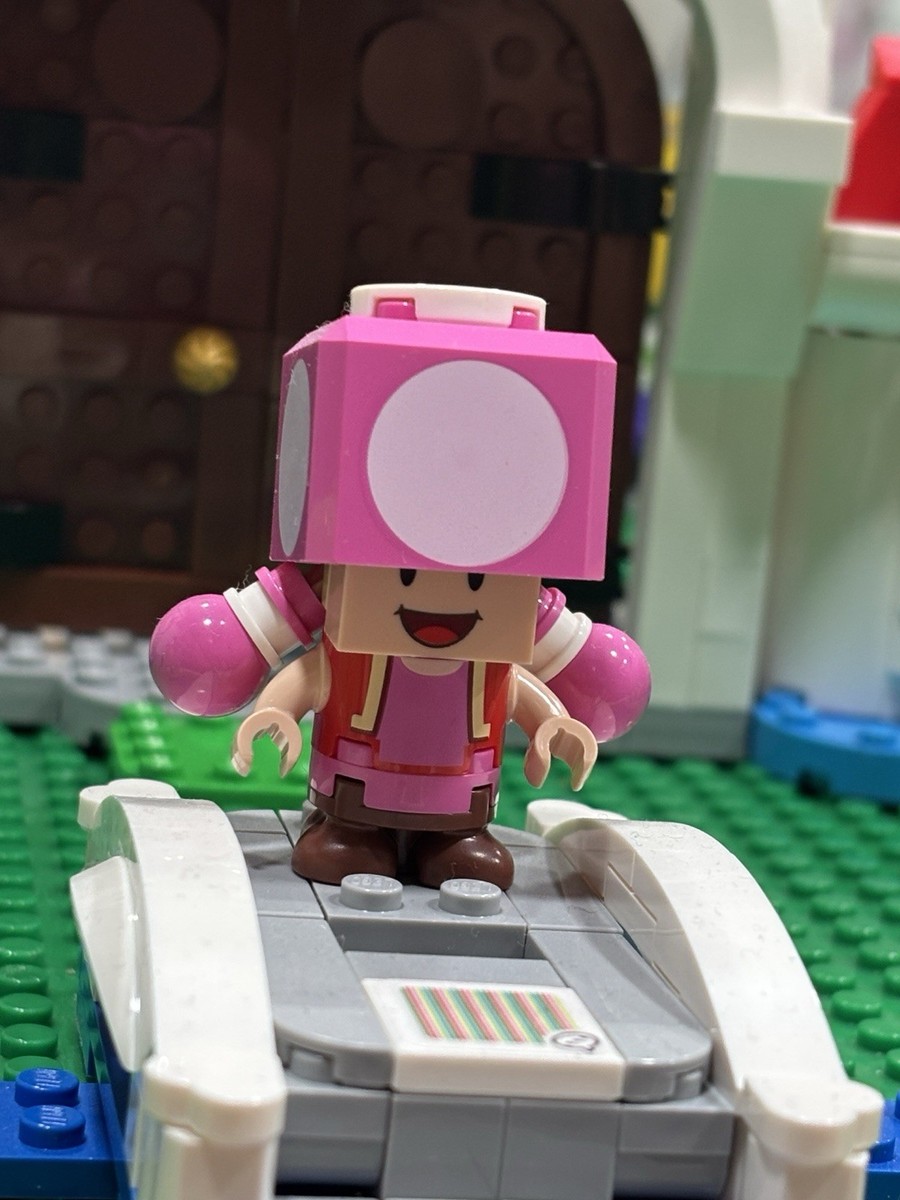 LEGO Super Mario Peach's Castle Expansion Set 71408 Complete with