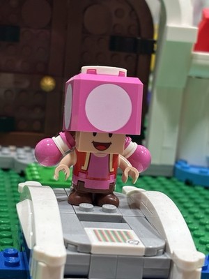 LEGO Super Mario Peach's Castle Expansion Set 71408 Complete with