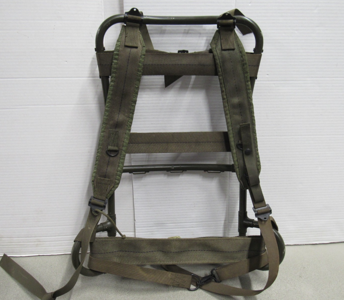 Vietnam US Lightweight Rucksack Frame P68 w/ Shoulder Straps D.M.