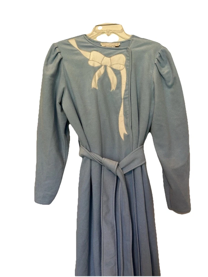 Vtg Oscar de la Renta Blue Large Luxury House Coat Satin Bow Long Belt MCM Robe - Image 4 of 4