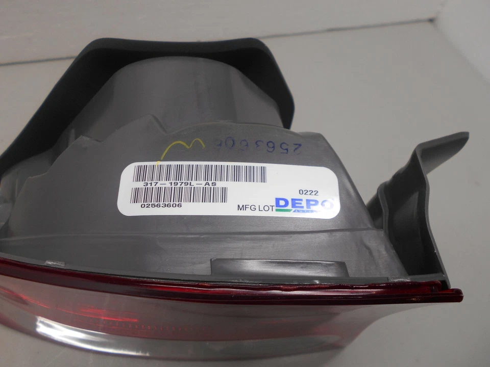 Luces traseras y bombillas DEPO IZQUIERDA IZQUIERDA IZQUIERDA IZQUIERDA IZQUIERDA para Honda Civic Sedán Híbrido 2006-2008 Foto 2 de 4
