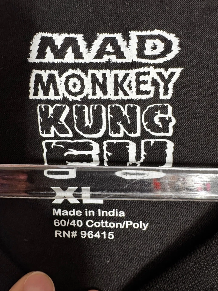 Camiseta Gráfica Mad Monkey Kung Fu XL Negra Rosa Punk Rock Grunge Informal Foto 2 de 3