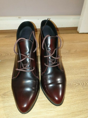 SUPERB LADIES DESIGNER CLARKS DEEP CHERRY SATIN BLOCK HEEL BOOTS UK 7 RRP £80 - Picture 3 of 5