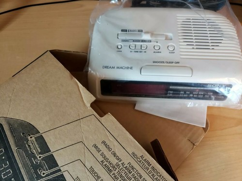 Sony Dream Machine Clock Radio AM/FM Alarm Model ICF-C25 White NEW w/OrigBox - Picture 4 of 6