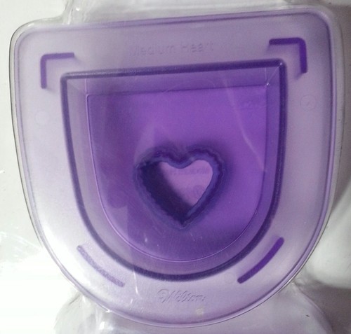 WILTON Sugar Sheets! Layered Hearts Cutting Insert Set - 第 3/7 張圖片