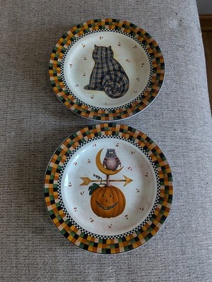 Sakura Debbie Mumm 1998 Halloween Salad Plates Cat and Owl Set of 2 8.25 Inches
