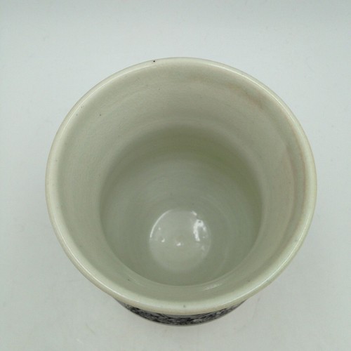 Taza esmaltada con sal gallo gallinas esgrafiada cerámica artística de estudio firmada - Imagen 5 de 7