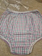 Ladies NWOT Plus Size Underware 5 Pair Size 11