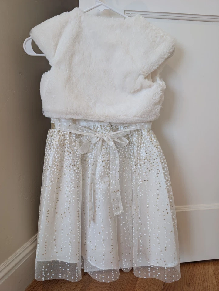 Vestido de noiva feminino marfim e dourado com encolher de pele no tamanho 7 por Jona Michelle - Imagem 3 de 4