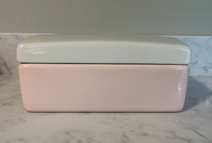 Haeger 7130 Vintage Lidded Box For Tissue Or Toiletries Pink And White Ceramic