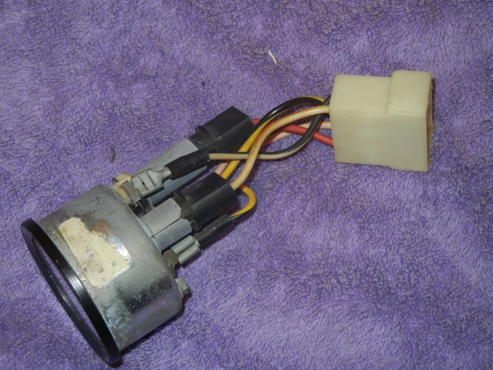 Fiat 124 Spider 1800 1978 medidor de combustible con cableado Z1 Foto 2 de 4