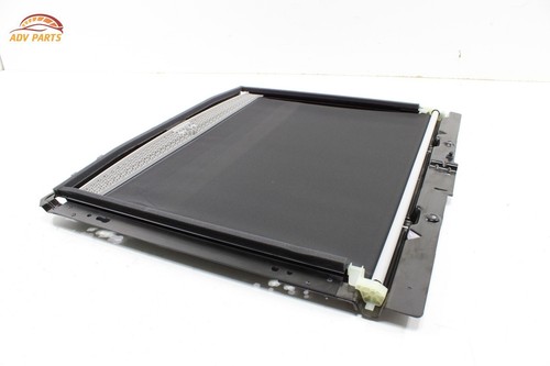 2018-2021 CHEVROLET TRAVERSE SUNROOF REAR WINDOW GLASS SUNSHADE SUN SHADE OEM - Picture 4 of 5