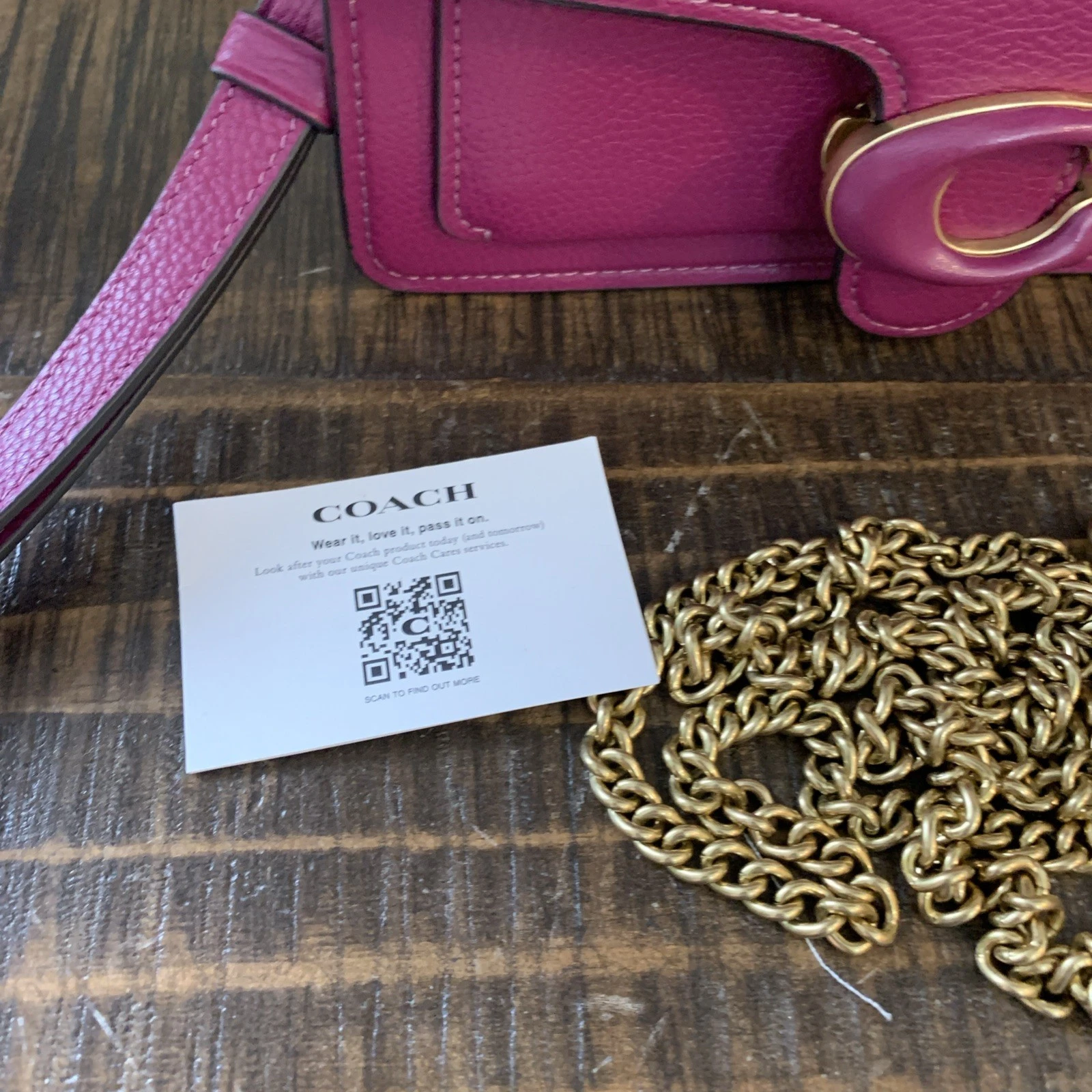 Tracolla Coach CJ925 viola magenta Tabby convertibile catena oro nuova con etichette