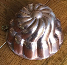 Vintage Copper Dome Swirl Mould, Jelly Pate Mousse Cake, Wall Hang D12.5cm H7cm