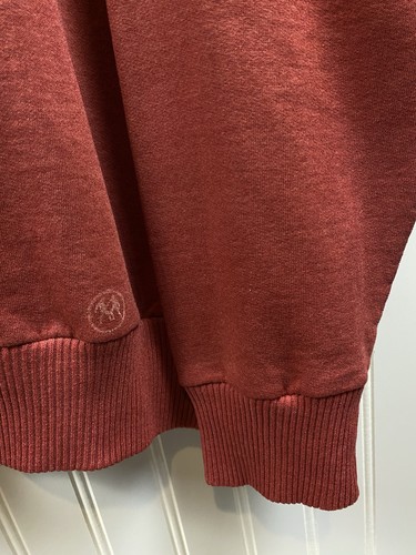 Sudadera True Vintage Años 70 Tuktoyaktuk Universidad Cuello Redondo Hombre’s Mediana Roja - Imagen 3 de 6