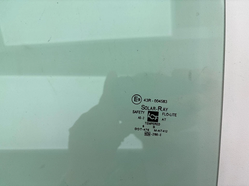 Chevrolet Silverado/Sierra 1500 1999-2007 puerta delantera izquierda ventana vidrio OEM Foto 4 de 4