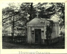 1984 Press Photo Realistic "old family cemetery" at Greenwood-part of movie set