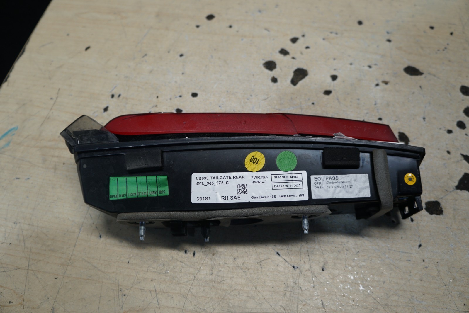 2019 - 2022 LAMBORGHINI URUS REAR RIGHT PASSENGER INNER TAIL LIGHT OEM +NOTE