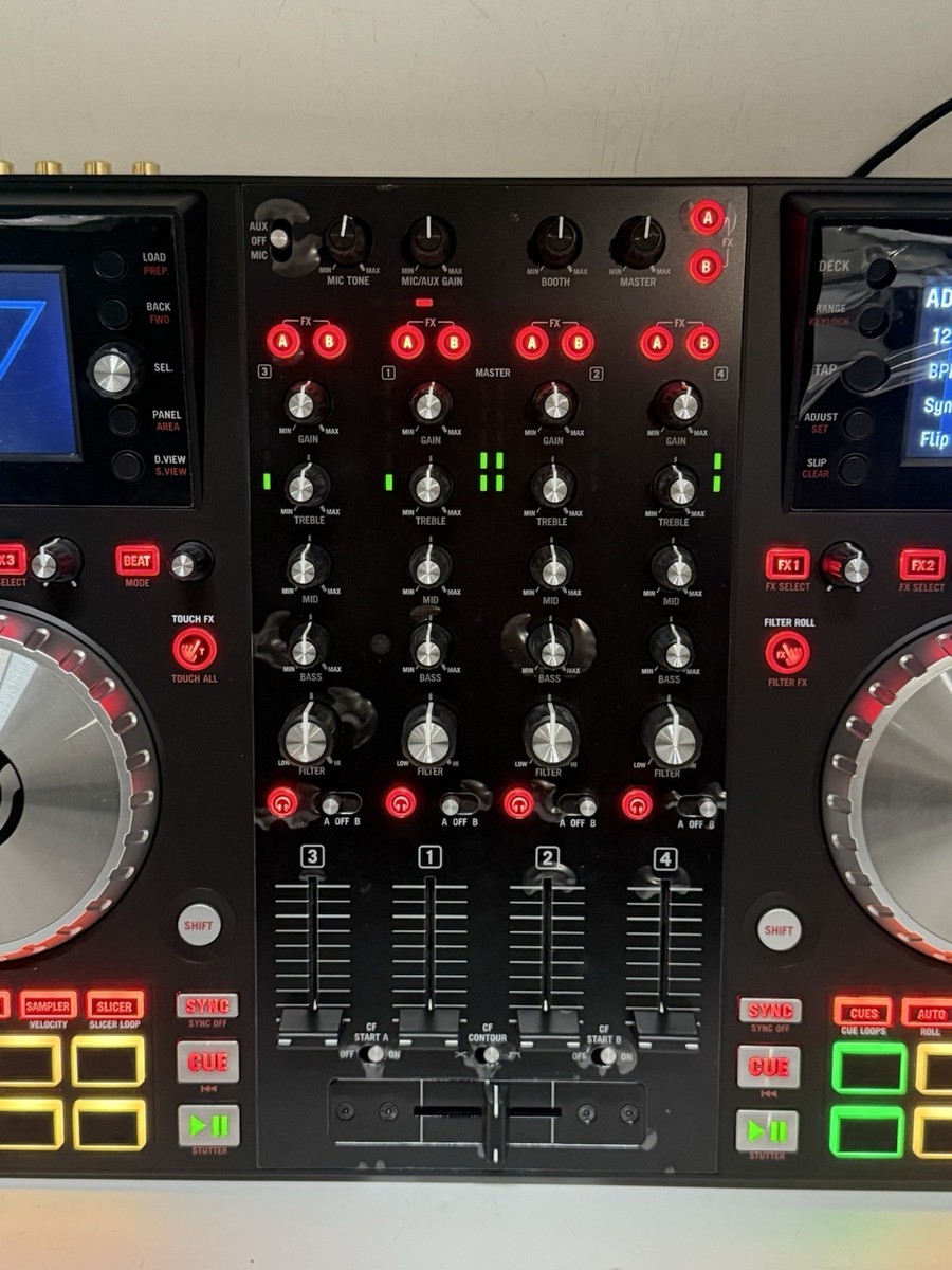 Numark NV 4-Channel Dual-Display Serato DJ Controller - Tested