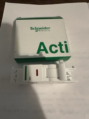 Schneider 24V AC/DC DIN Rail Shunt Trip Shunt Trip, Cinch, MCB