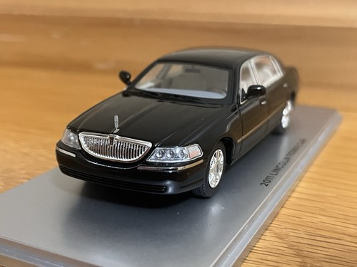 Luxury Collectibles 1:43 2011 Lincoln Town Car BLACK HTF RARE Resin Model NIB - Picture 9 of 24