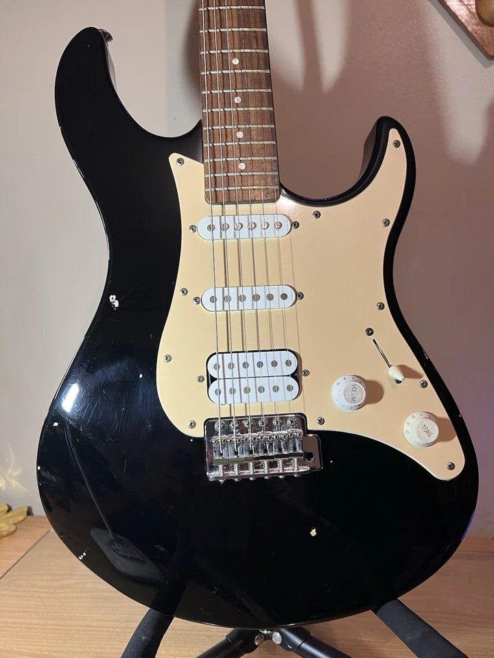 Yamaha EG112C Electric Guitar with Ibanez Soft Case – Black Finish - Image 2 of 4