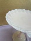 Nude clamshell Compote In Opalescent Pink Milk Glass Figurine Stand vintage — photo 5