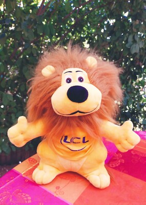 PELUCHE LION LCL TOUR DE FRANCE 2022 AVEC SON MAILLOT JAUNE