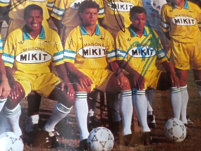 Poster FC Nantes Saison 90/91 – Autographes Desailly, Le Guen – Signé
