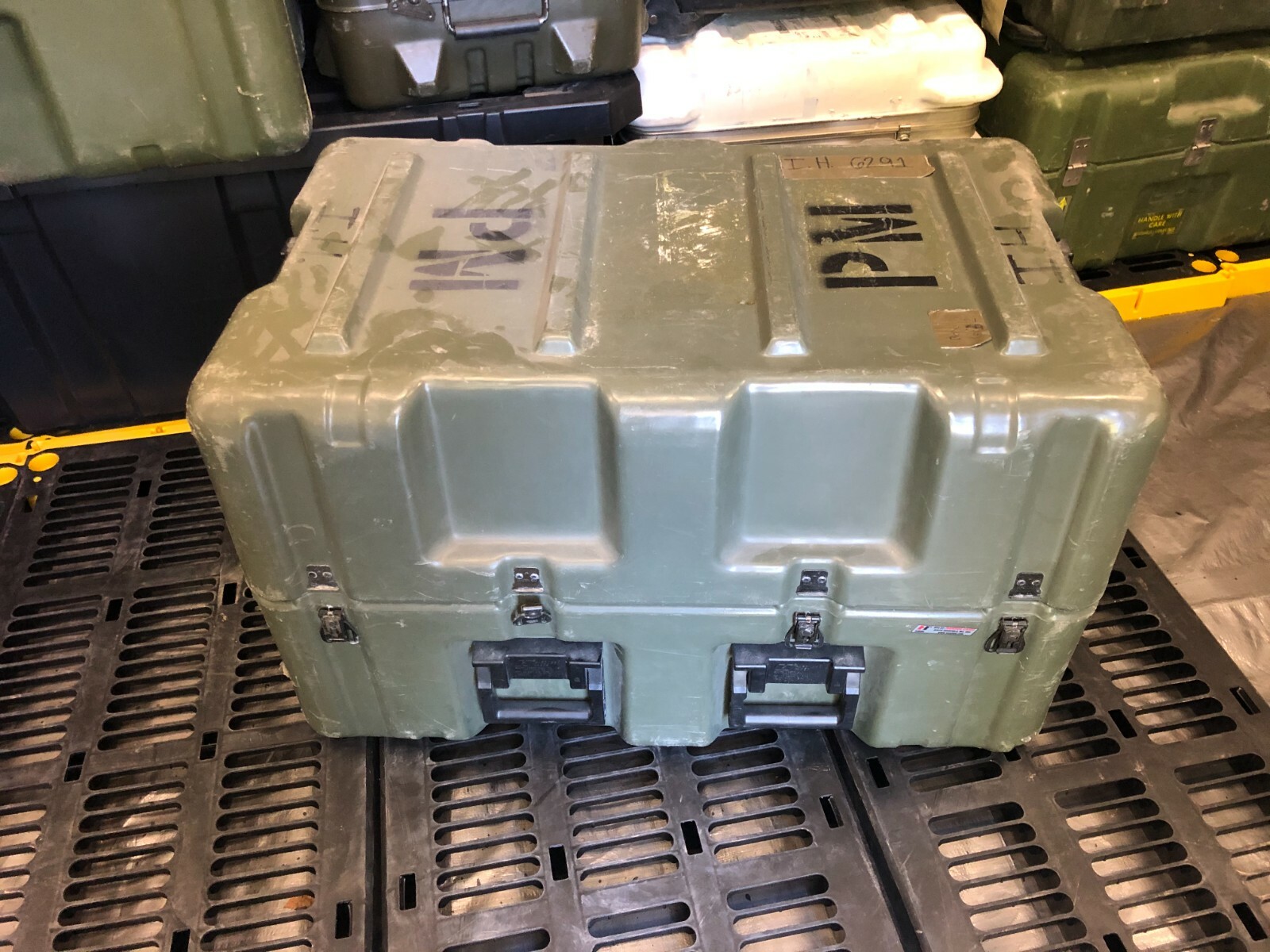 HARDIGG Pelican 33x21x20 Wheeled Medical Supply Chest #6 Hard Shipping ...