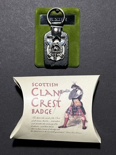 New Boxed Art Pewter Real Leather Keyring With Hunter Clan Crest Badge