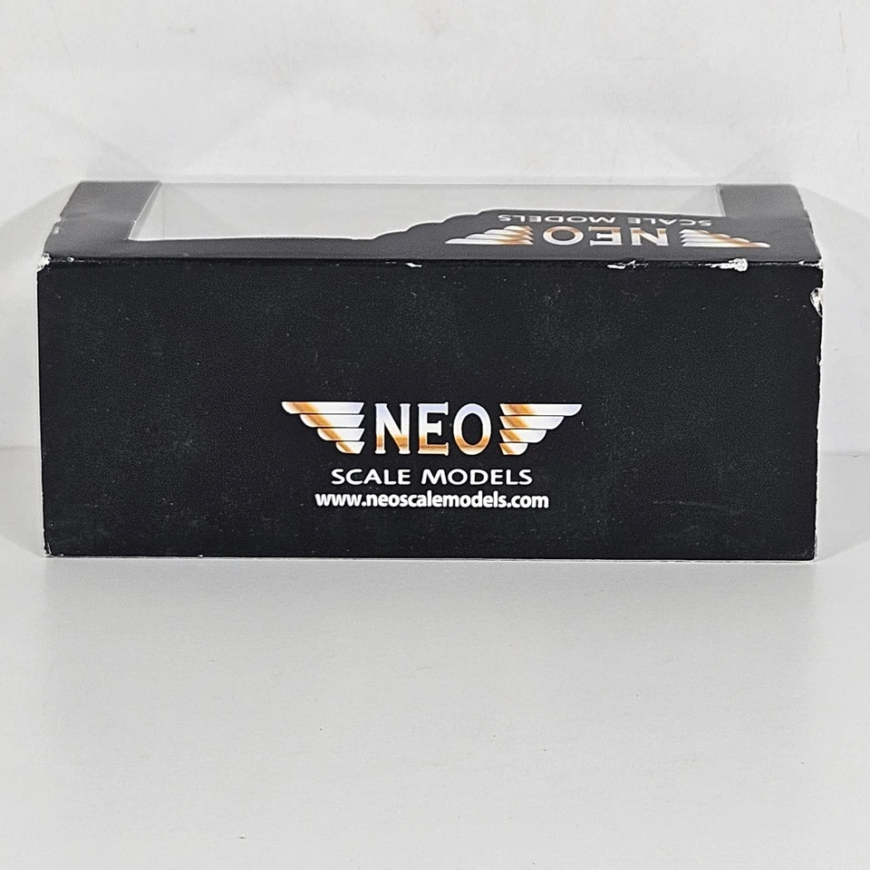 NEO FORD Thunderbird Landau 1969 1.43 Scale AMERICAN EXCELLENCE Boxed Blue Model - Image 4 of 4