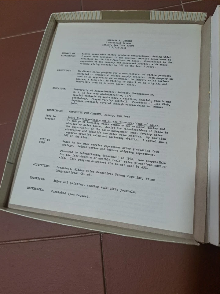 Papel de currículum Southworth 100 % fibra de algodón marfil 24 lb. Acabado Bond R14ICF Foto 3 de 4