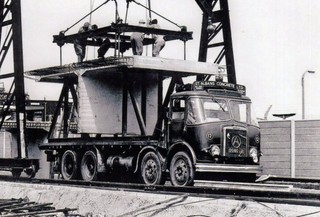 B/W PHOTO: ST ALBANS CONCRETE ATKINSON 8 WHEEL RIGID 9040 UA