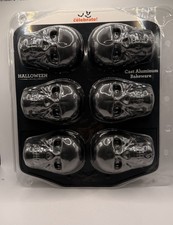 Way To Celebrate Cast Aluminum Halloween 4" Skull Nonstick Baking Mini Cake Pan