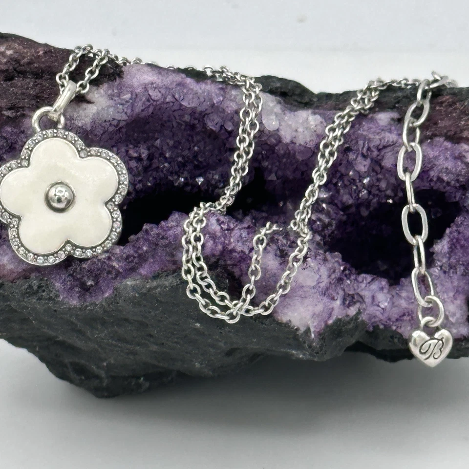 Collar Flor Reversible Brighton Dazzling Love Esmalte Blanco 16-18" Foto 4 de 4