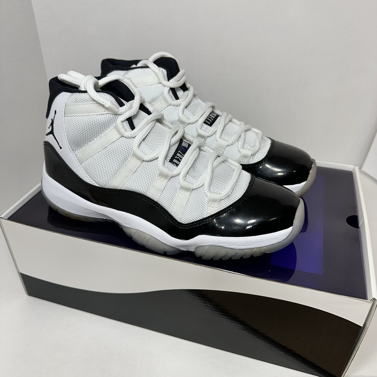 Jordan 11 Concord Retro Size 10 excellent condition Concord Jordan 11 (2018) Preowned Size 10 rushhour206.com main image 3