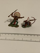 2x Vintage Britains Indians Plastic Toy Figures