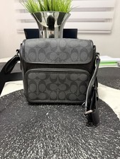 COACH Gotham Pack In Signature Canvas Men Cro...