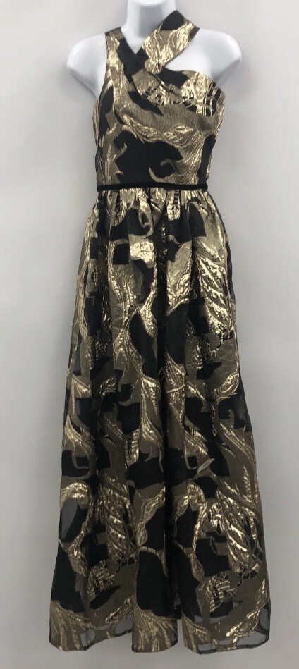 green emerald velvet dress View the Marchesa Pre-Fall 25 Collection