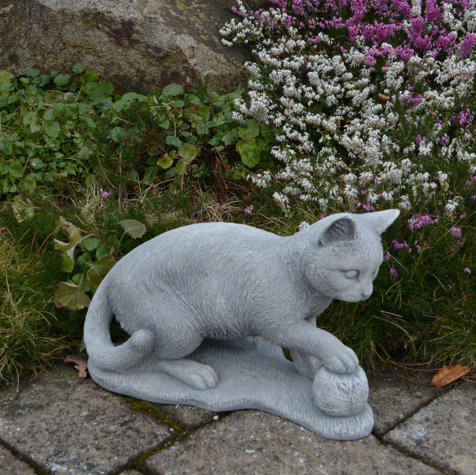 Cat Kitten Hangover Stone Figurine H.26cm 33x15cm 6kg White Concrete Frost Proof