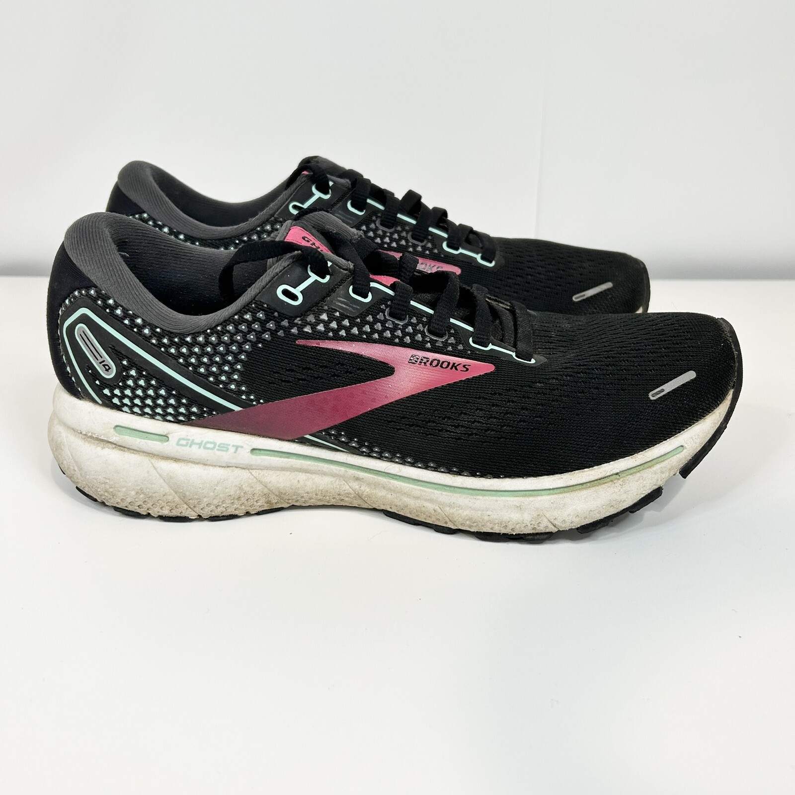 Brooks Ghost 14 Womens Running Walking Shoes Black Athletic Sneakers Size 8  B | eBay