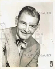 1944 Press Photo Ed Gardner stars as Archie in "Duffy's Tavern" - kfa41065