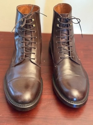 What Size Is 43 in Men’s Boots in Inches and Centimeters?