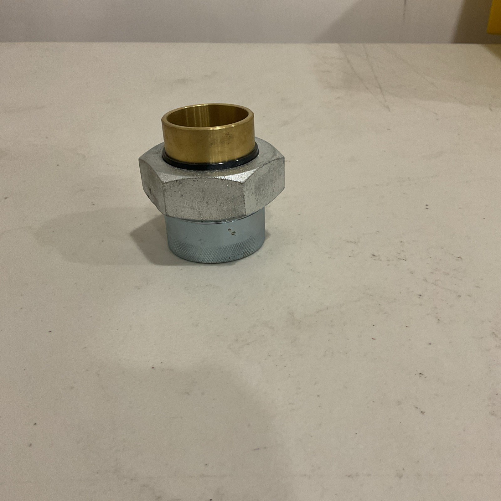 Watts 1-1/4” Lead Free Dielectric Union (Pack of 12) LF3001A
