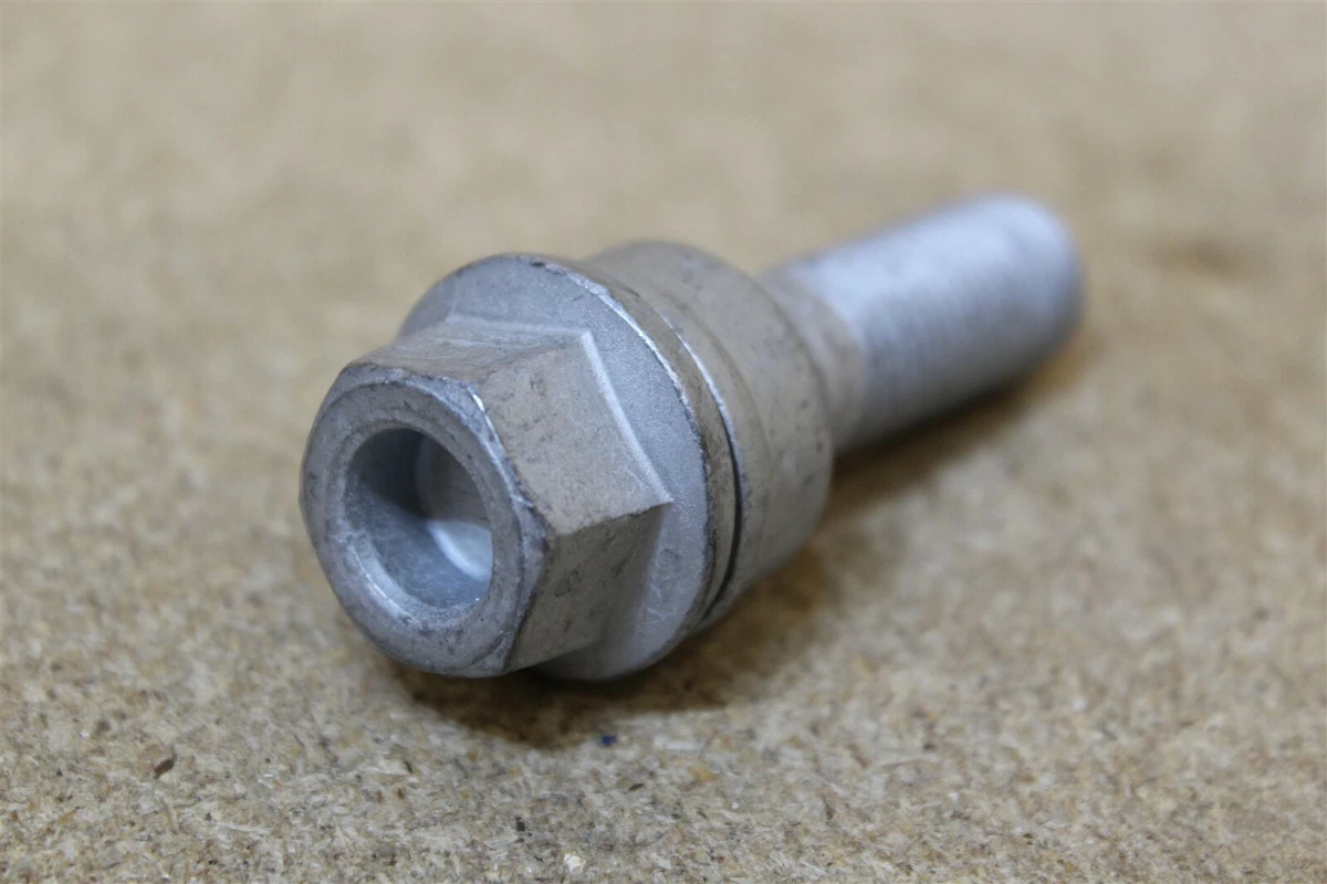 VW Amarok Crafter Single M14x1.5 x51 Wheel Bolt WHT001964A New 